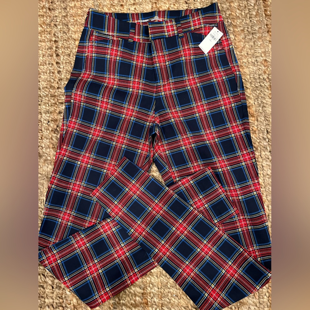 NWT Women’s Old Navy Red and Navy Plaid High Rise Pixie Pants
